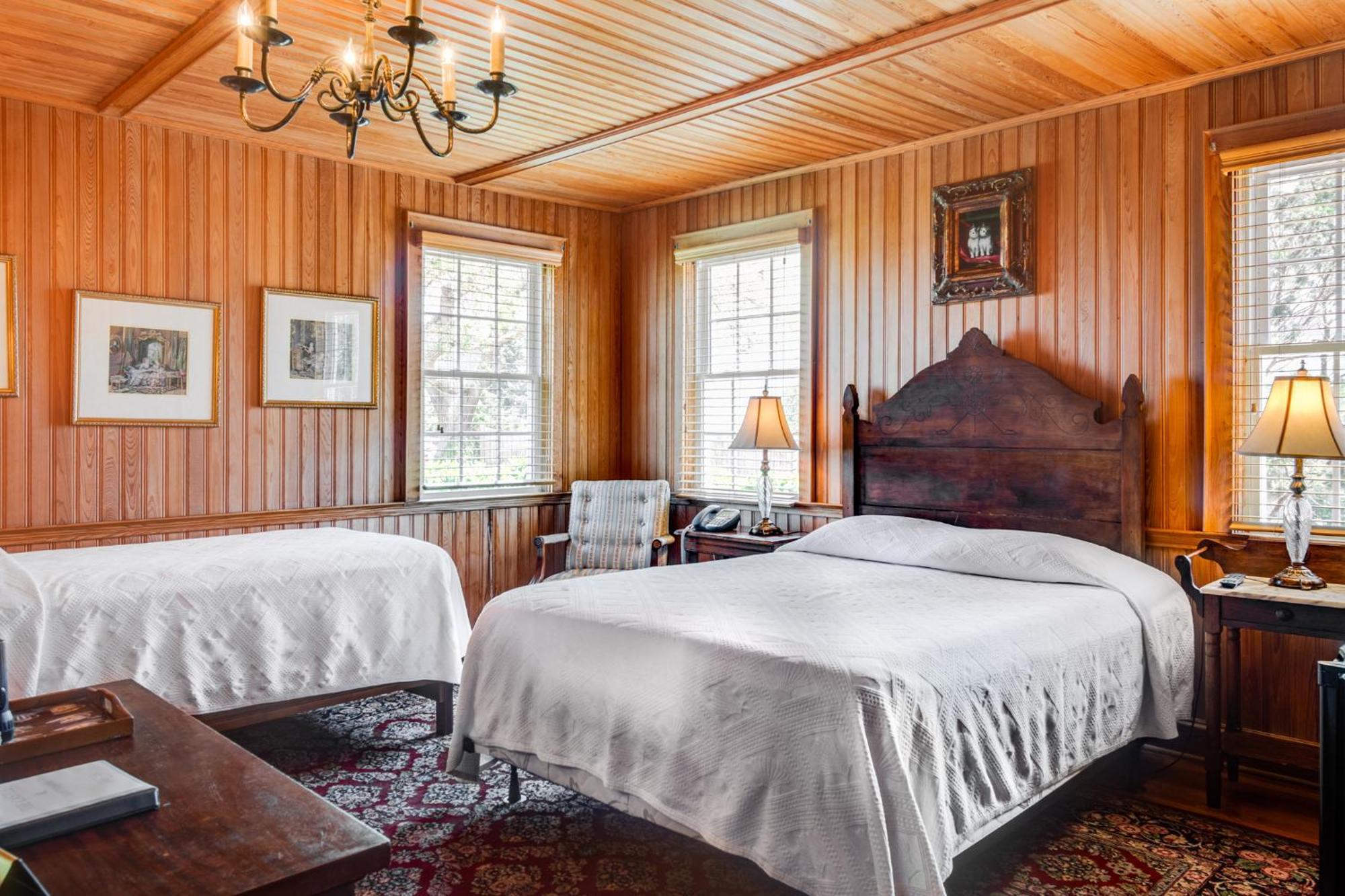 The Castle Bed And Breakfast Ocracoke Buitenkant foto