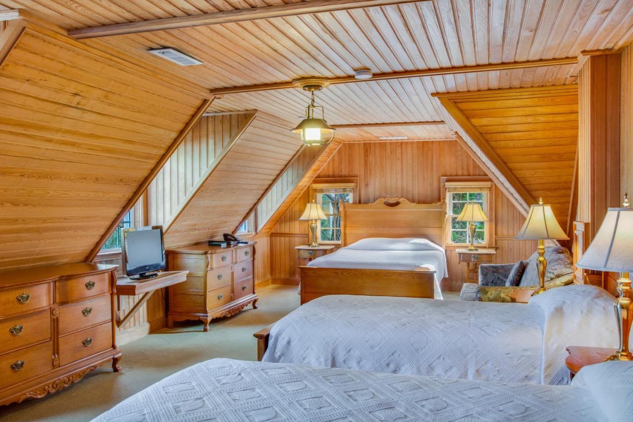 The Castle Bed And Breakfast Ocracoke Buitenkant foto