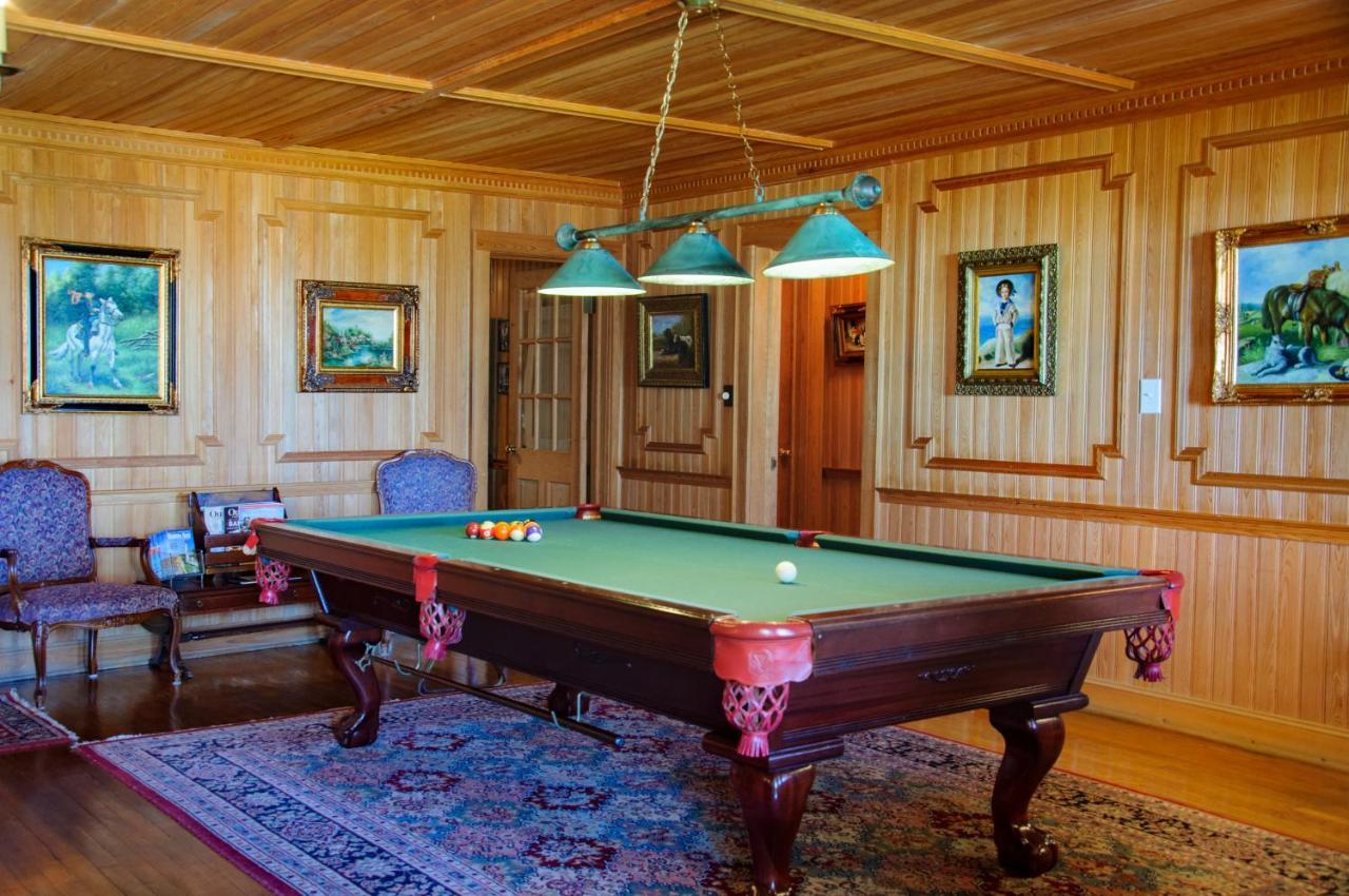 The Castle Bed And Breakfast Ocracoke Buitenkant foto